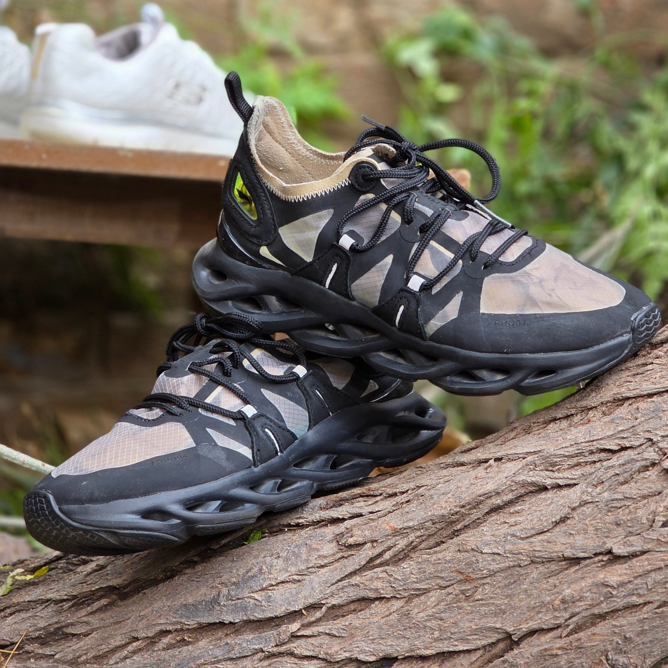 Size 7.5 Li-Ning Arc Marathon Running Shoes (USED) – Lightweight & Comfortable ghazali style