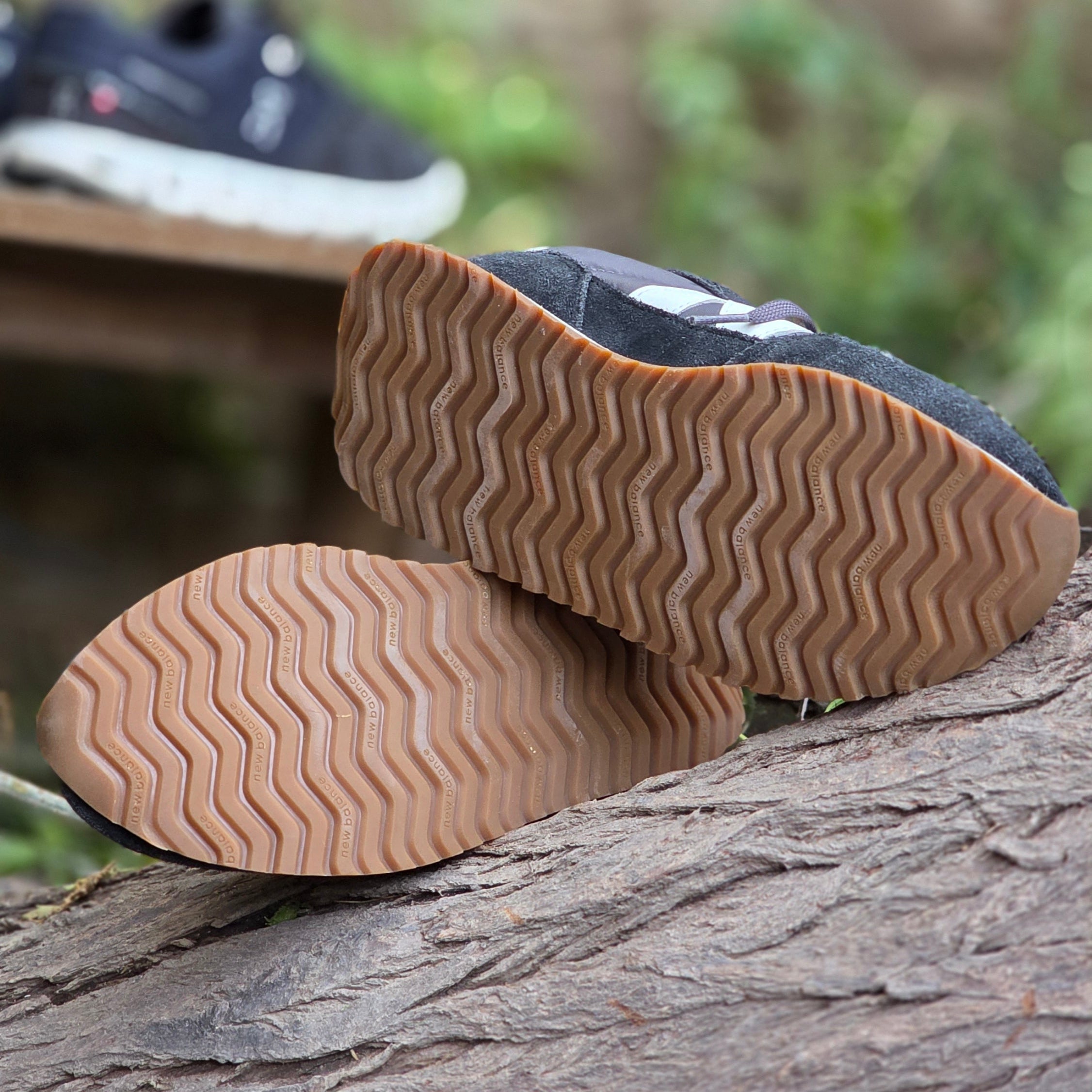 Size 6 New Balance 237 Unisex Trainers – Black | USED | Ghazali Style