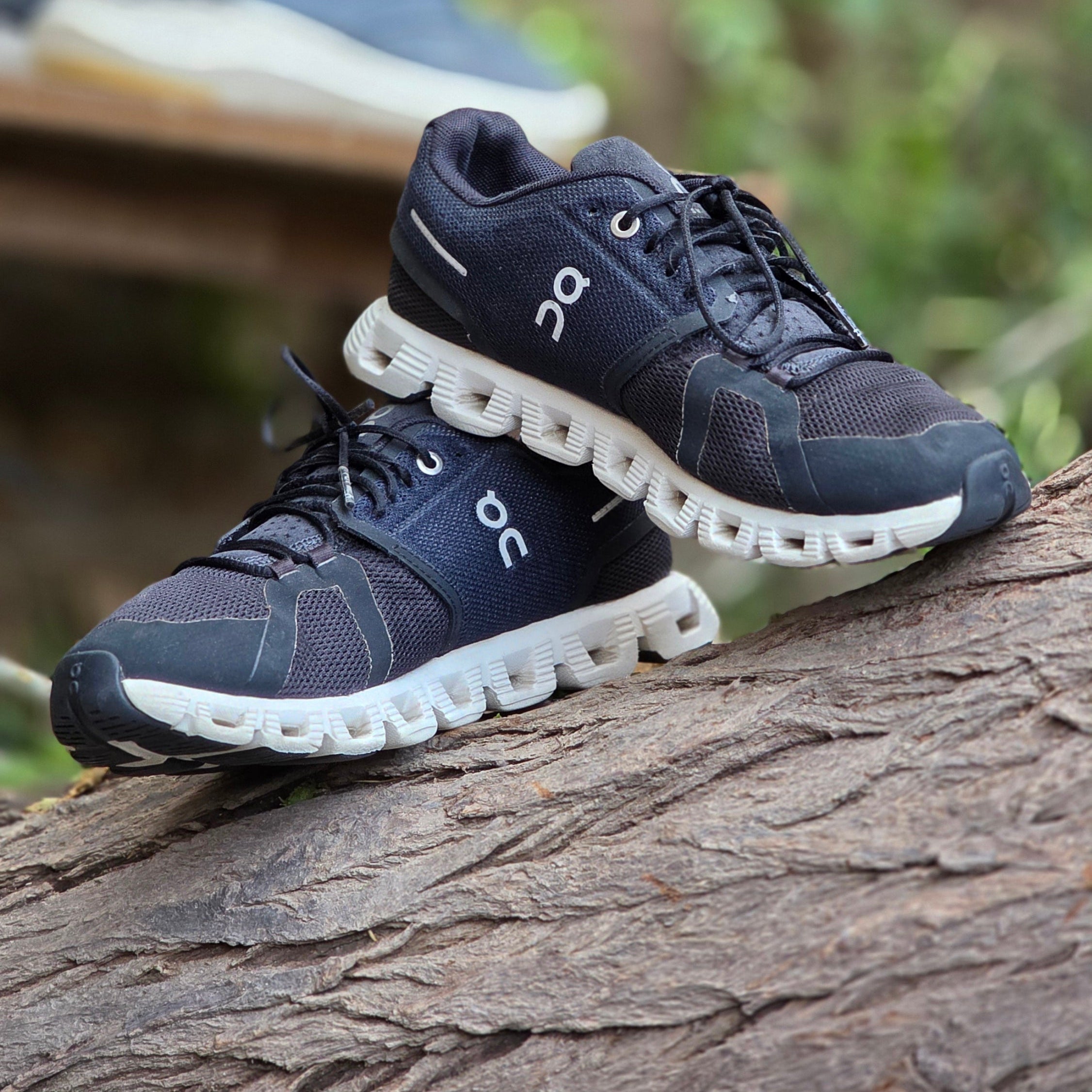 Size 4 ON Cloud 5 Black & White Running Shoes (Used) | Ghazali Style