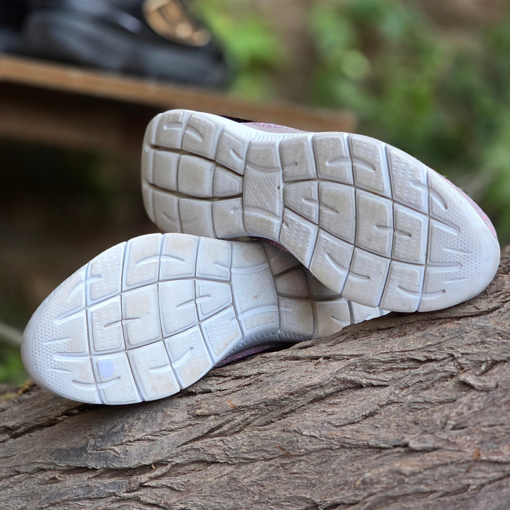 Size 8 Skechers Summits Slip-On Sneakers for Women (USED) | Ghazali Style