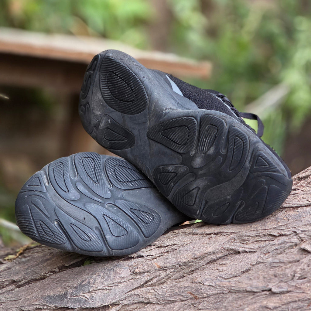 Size 6 FILA Low-Top Black Sneakers (USED) | Ghazali Style