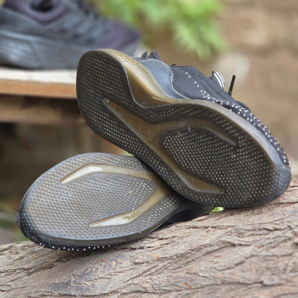 Size 9.5 Adidas Patike Sneakers (USED) | Ghazali Style