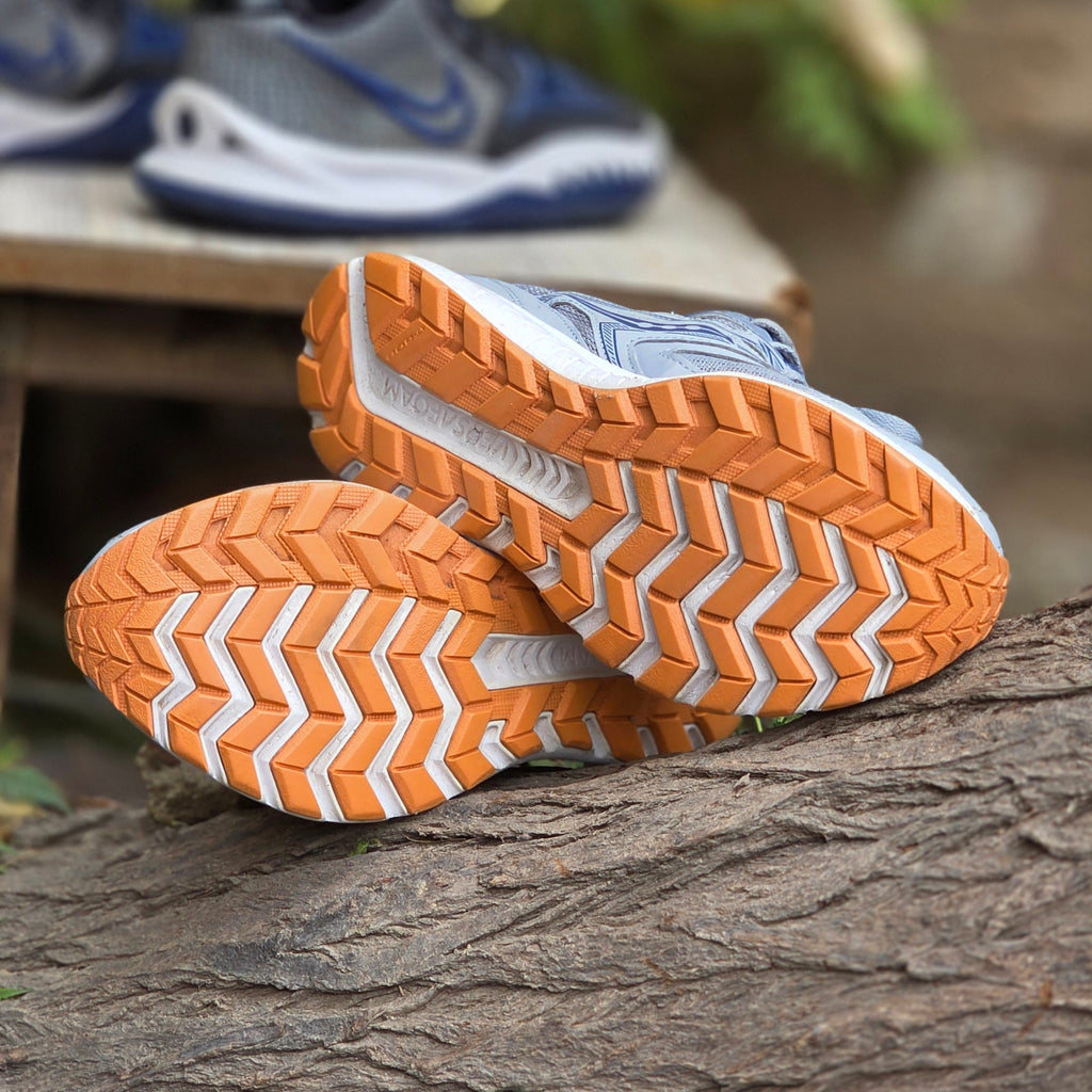 Size 6 Saucony Cohesion 13 Women’s Running Shoes – Ghazali Style (USED)