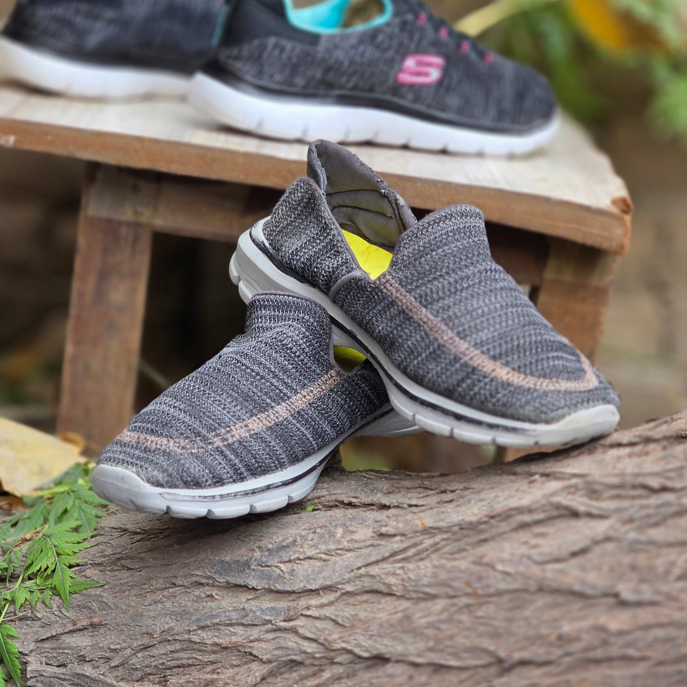 Size 8 Men’s Skechers Shoes (USED) | Comfortable Casual Sneakers | Ghazali Style