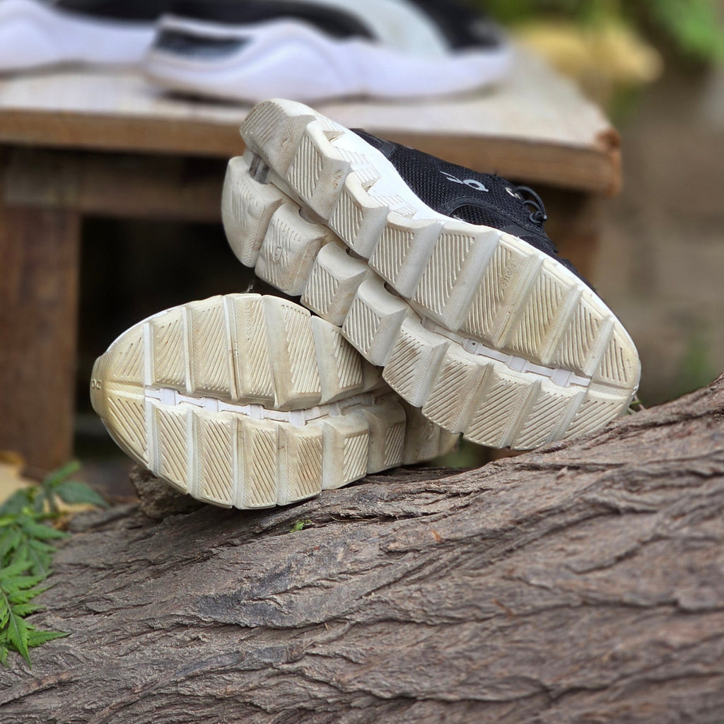 Size 4 ON Running Cloud 5 “Black” Sneakers – Used | Ghazali Style