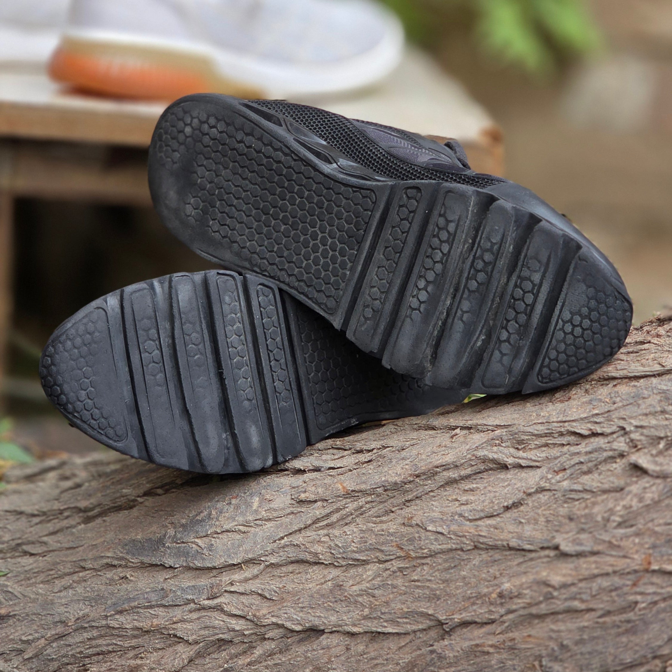 Size 7 Sneakers Sidney Black | USED | Ghazali Style