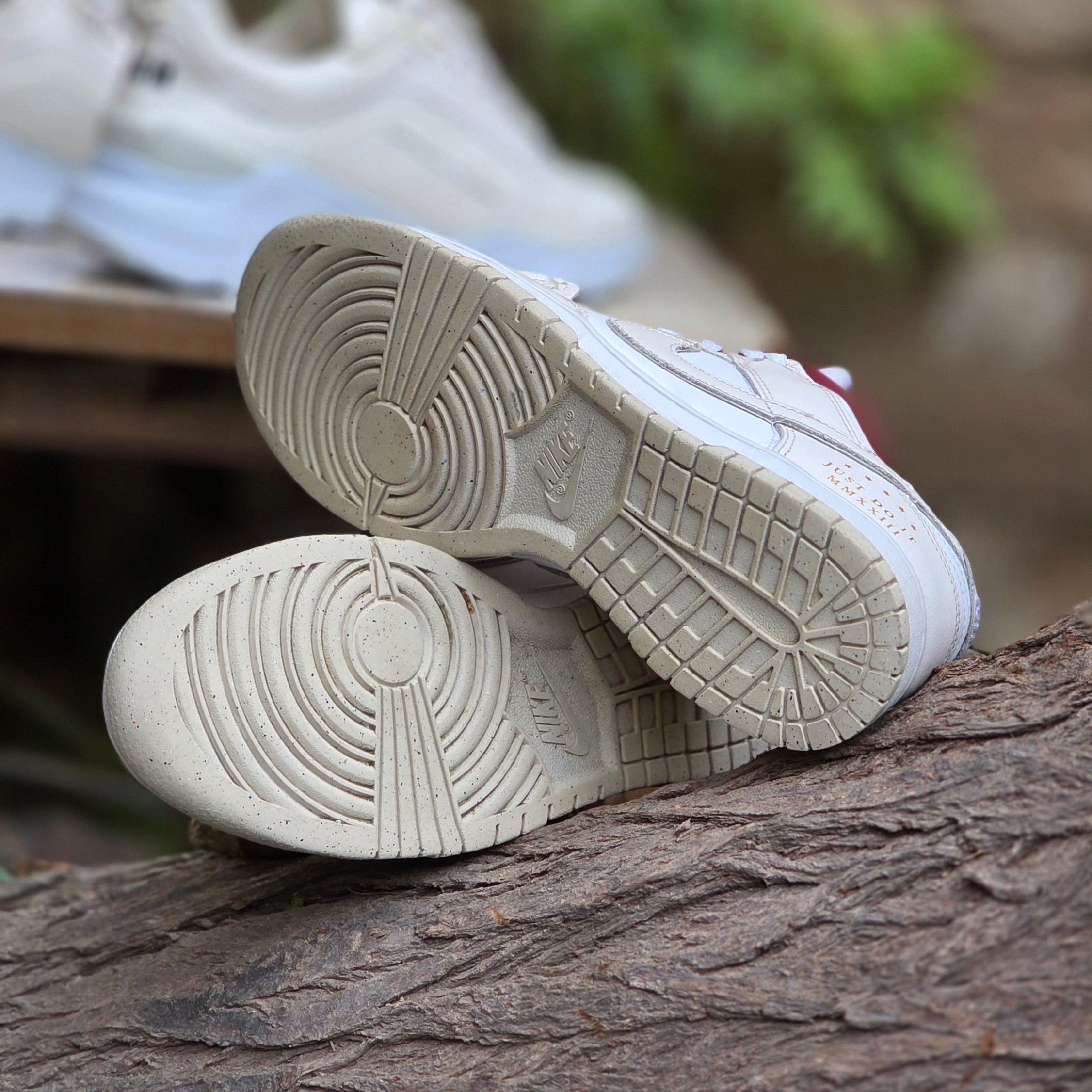 Size 5.5 Nike Dunk Low SE “White Phantom” – Used Sneakers | Ghazali Style