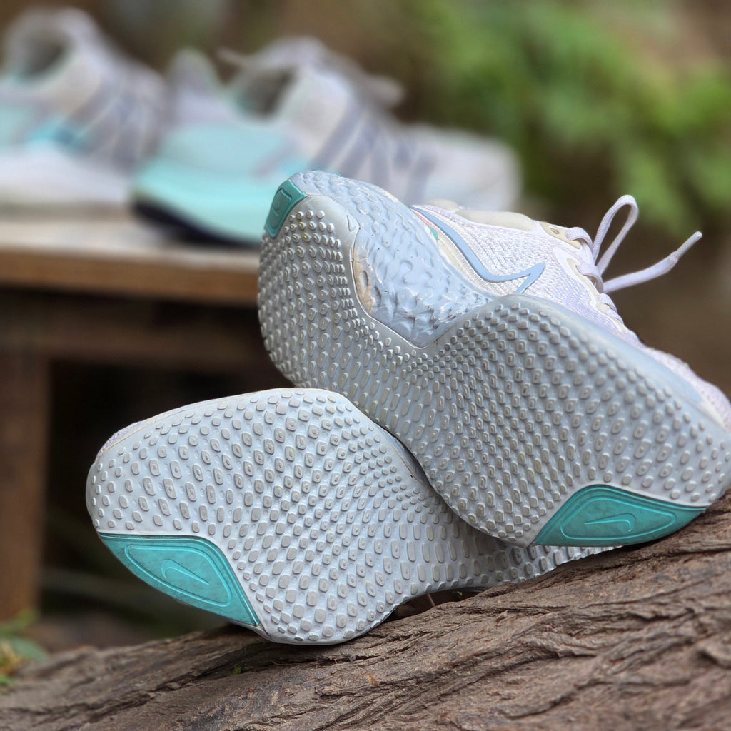 Size 5.5 Nike ZoomX Invincible Run Flyknit – White Dynamic Turquoise (USED) | Ghazali Style