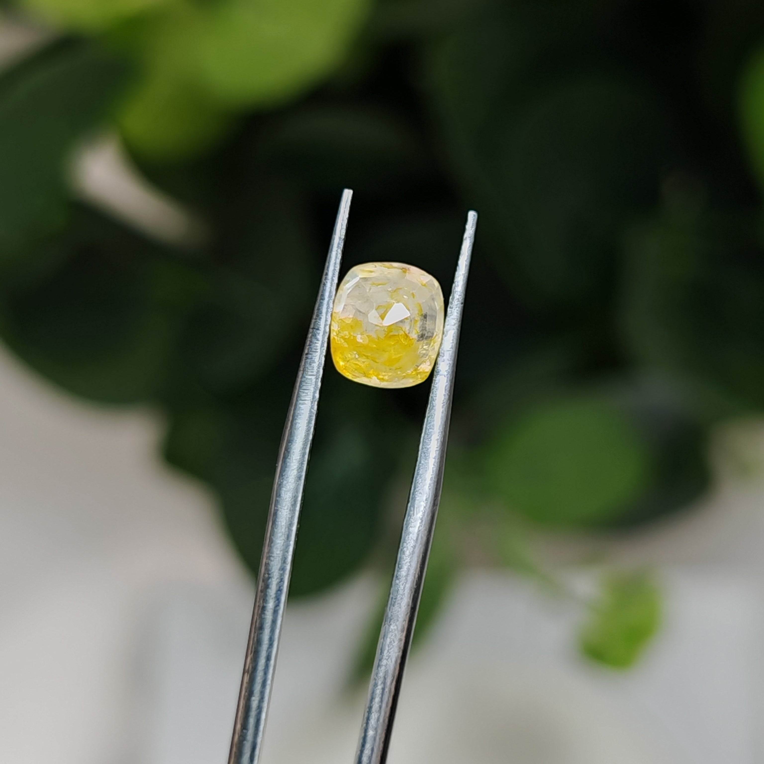 Natural Yellow Sapphire – 3.04 Carat | Authentic GGI Certified Gem