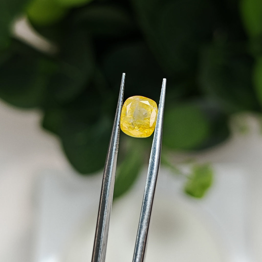 Natural Yellow Sapphire – 3.04 Carat | Authentic GGI Certified Gem