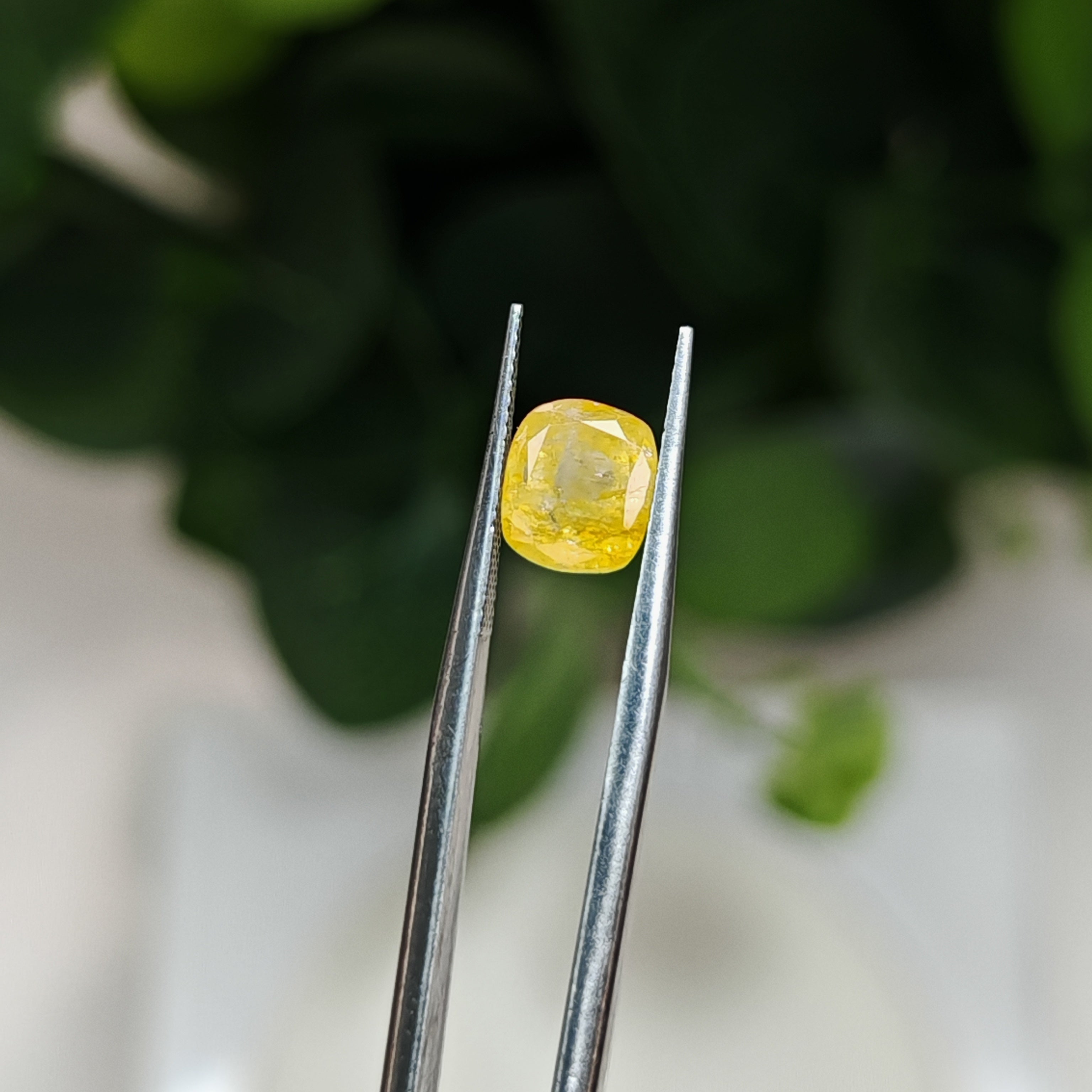 Natural Yellow Sapphire – 3.04 Carat | Authentic GGI Certified Gem