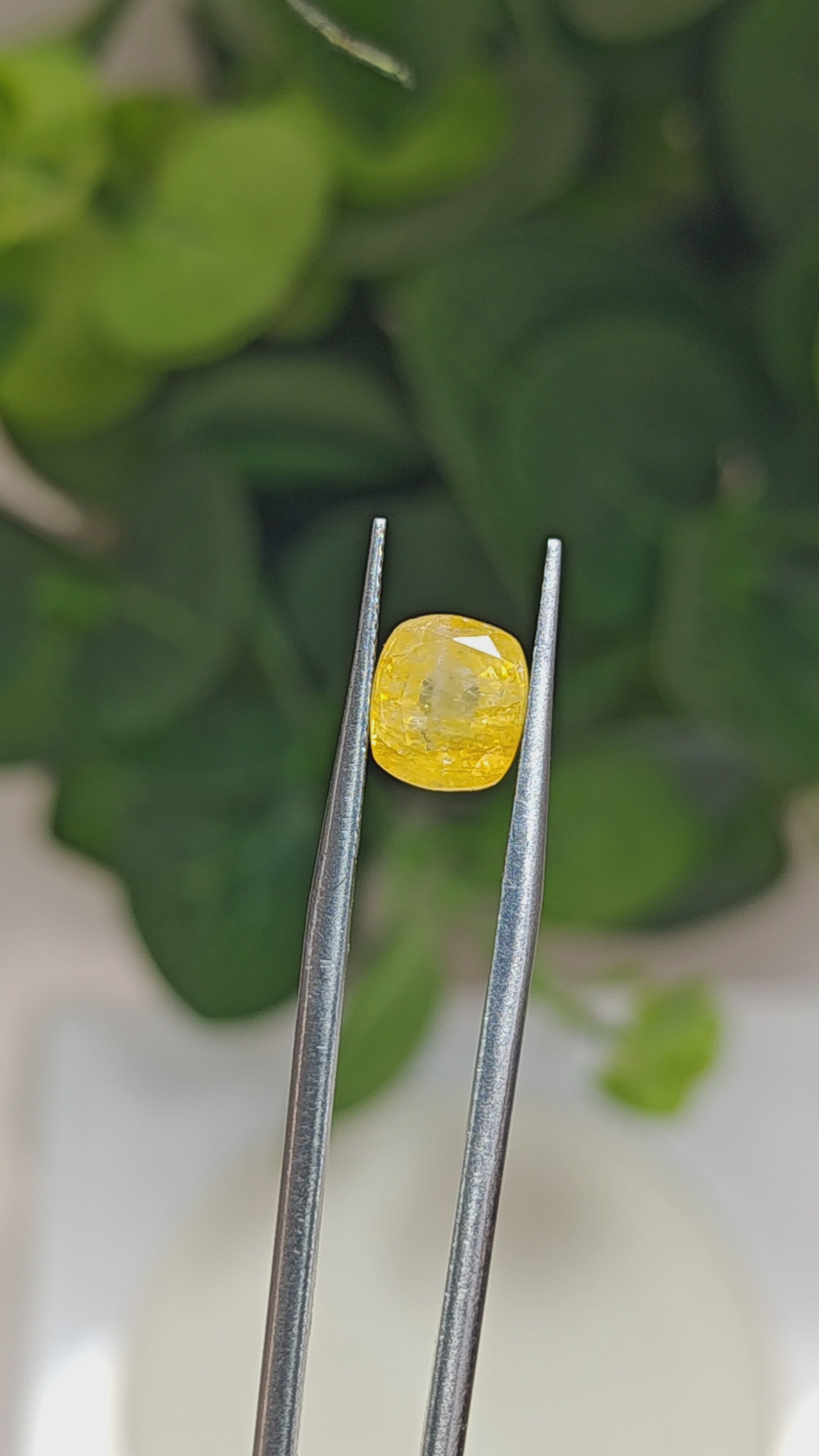 Natural Yellow Sapphire – 3.04 Carat | Authentic GGI Certified Gem